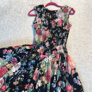 Gorgeous 80s Vintage Floral Tea Dress
